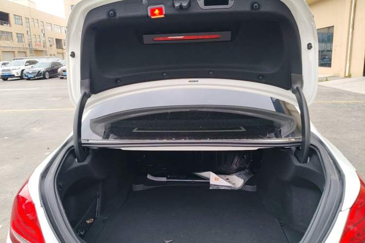 Used Mercedes-Benz C-Class 2018 C 200 L Sport Edition Trunk