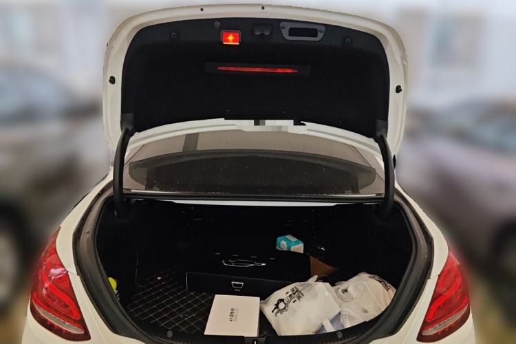 Used Mercedes-Benz C-Class 2018 C 200 Sport Edition Trunk