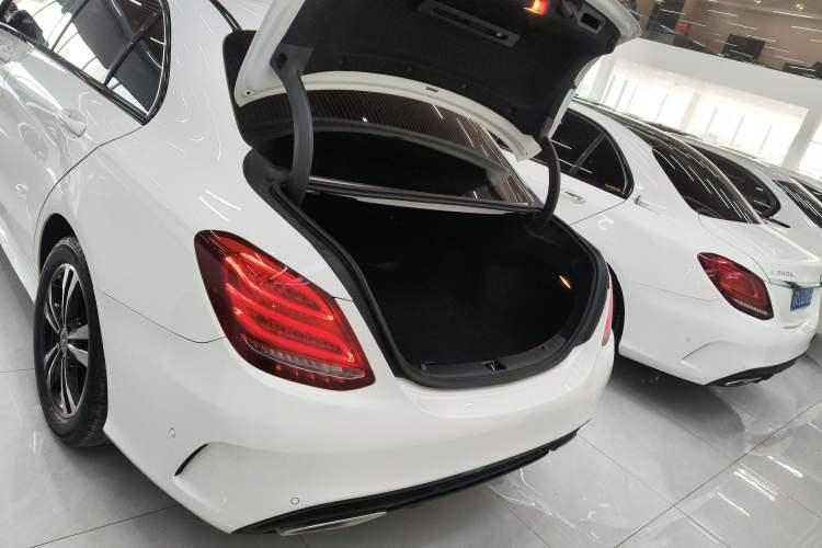 Used Mercedes-Benz C-Class 2018 C 200 Sport Edition Trunk
