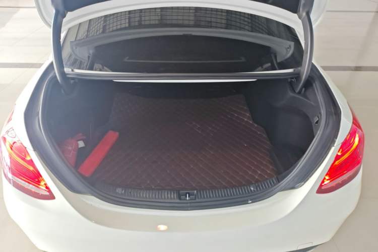 Used Mercedes-Benz C-Class 2018 C 180 L Fashion Edition Sport Version Trunk