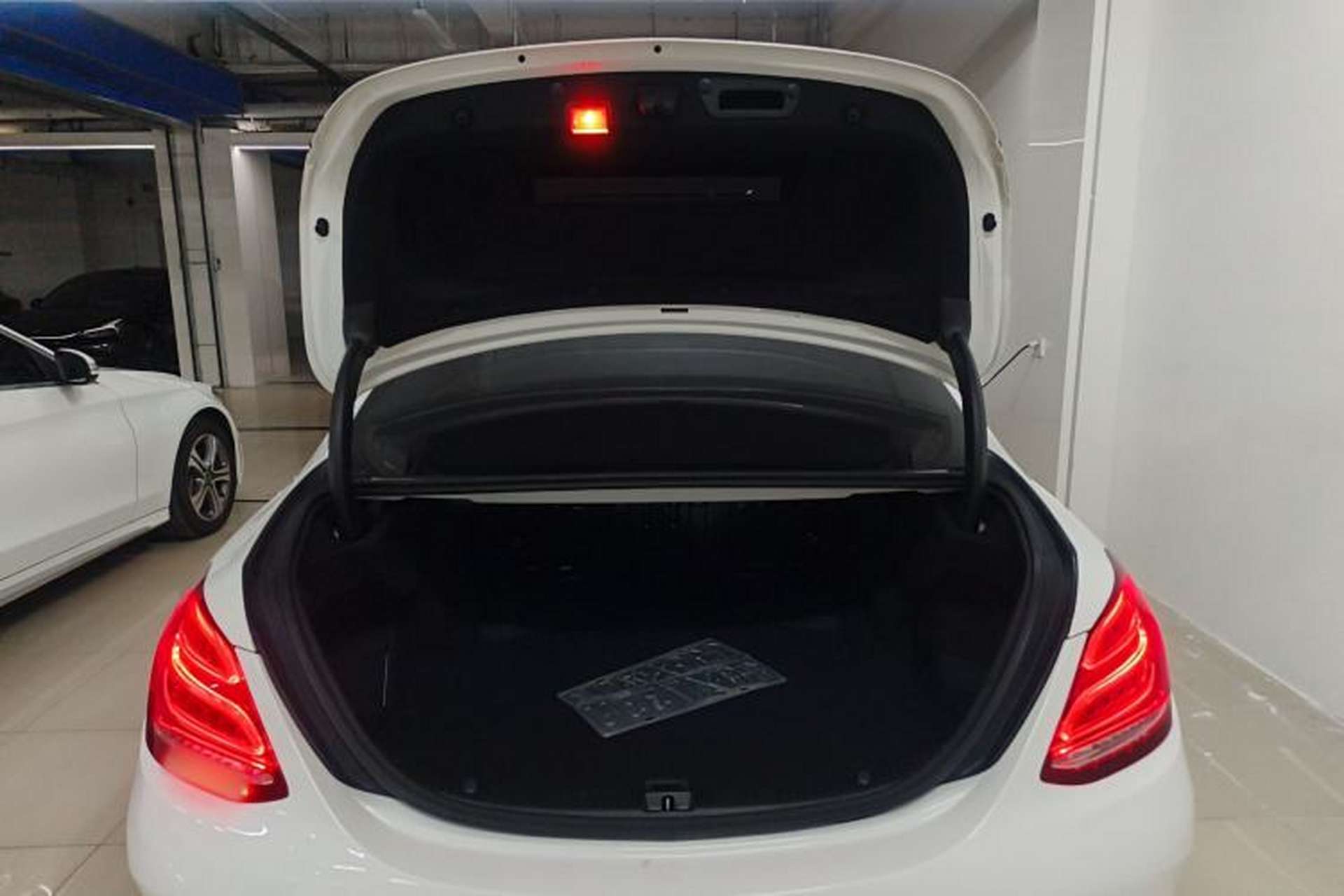 Used Mercedes-Benz C-Class 2018 C 200 Sport Edition Trunk