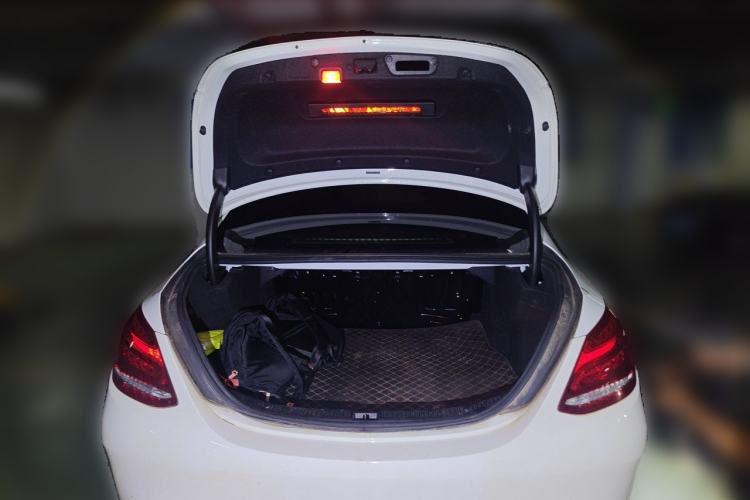 Used Mercedes-Benz C-Class 2018 C 180 L Fashion Edition Sport Version Trunk