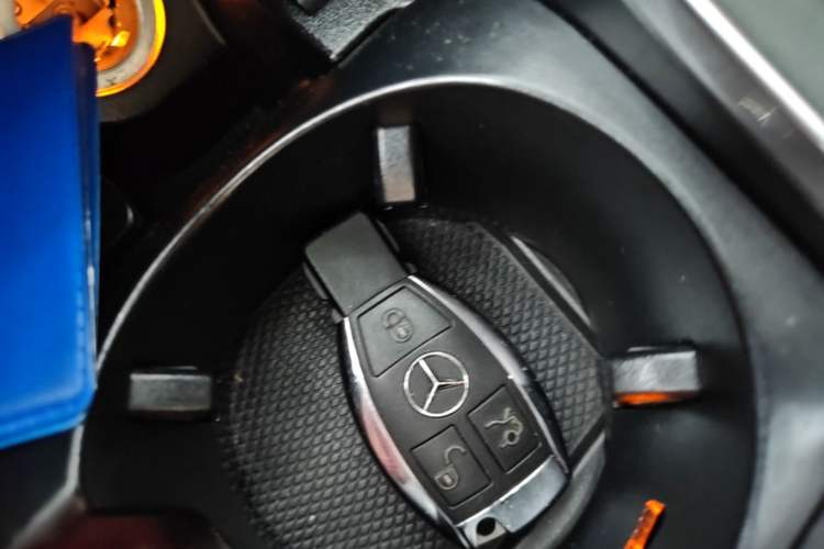 Used Mercedes-Benz C-Class 2018 C 200 L Sport Edition Vehicle Key