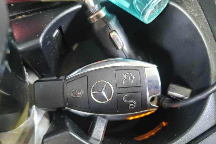 Used Mercedes-Benz C-Class 2018 C 200 L Sport Edition Vehicle Key
