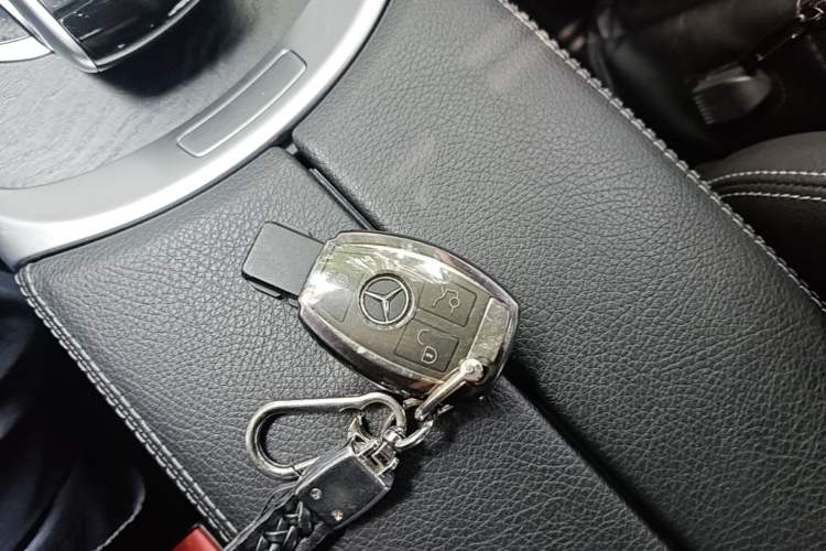 Used Mercedes-Benz C-Class 2018 C 180 L Fashion Edition Sport Version Vehicle Key