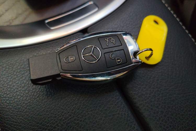 Used Mercedes-Benz C-Class 2018 C 200 L Sport Edition Vehicle Key