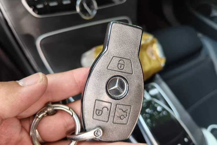 Used Mercedes-Benz C-Class 2018 C 200 L Sport Edition Vehicle Key