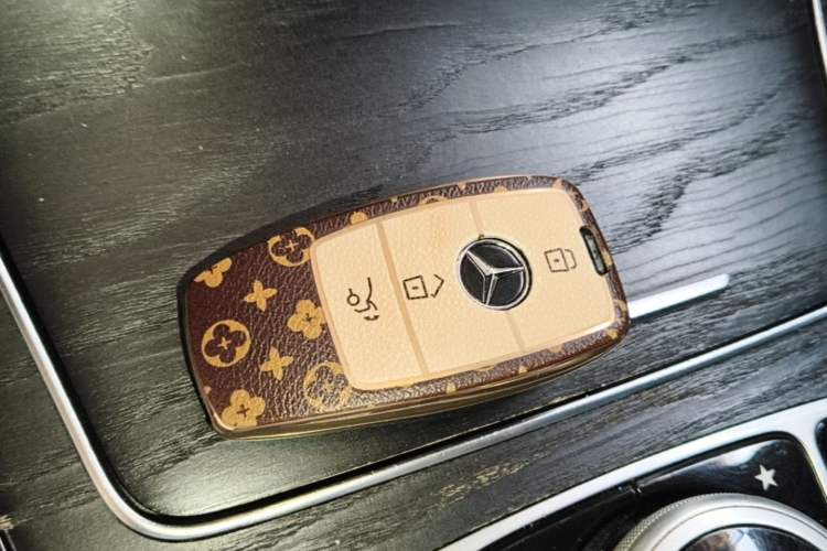 Used Mercedes-Benz C-Class 2018 C 200 L Sport Edition Vehicle Key