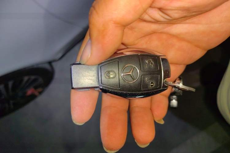 Used Mercedes-Benz C-Class 2018 C 200 L Vehicle Key