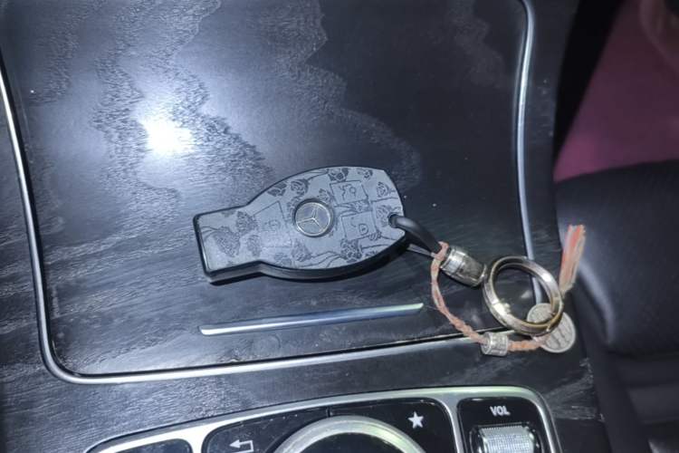 Used Mercedes-Benz C-Class 2018 C 200 L Sport Edition Vehicle Key