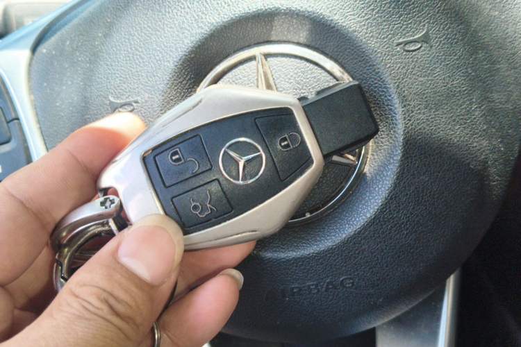 Used Mercedes-Benz C-Class 2018 C 200 Sport Edition Vehicle Key