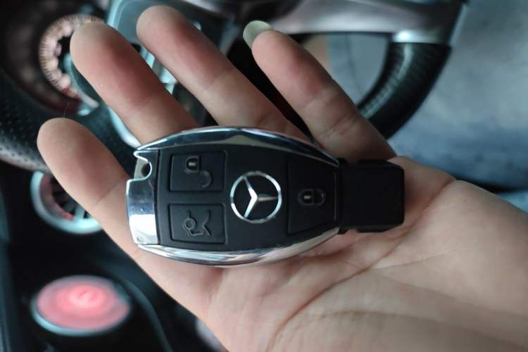 Used Mercedes-Benz C-Class 2018 C 200 L Vehicle Key