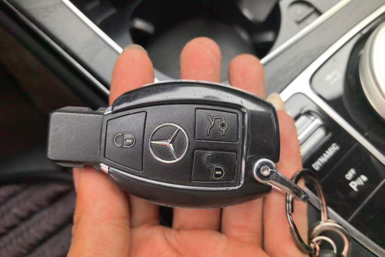 Used Mercedes-Benz C-Class 2018 C 200 L Sport Edition Vehicle Key