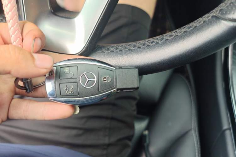 Used Mercedes-Benz C-Class 2018 C 180 L Fashion Edition Sport Version Vehicle Key