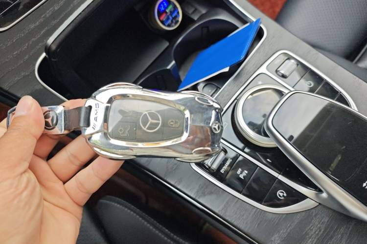 Used Mercedes-Benz C-Class 2018 C 180 L Fashion Edition Sport Version Vehicle Key