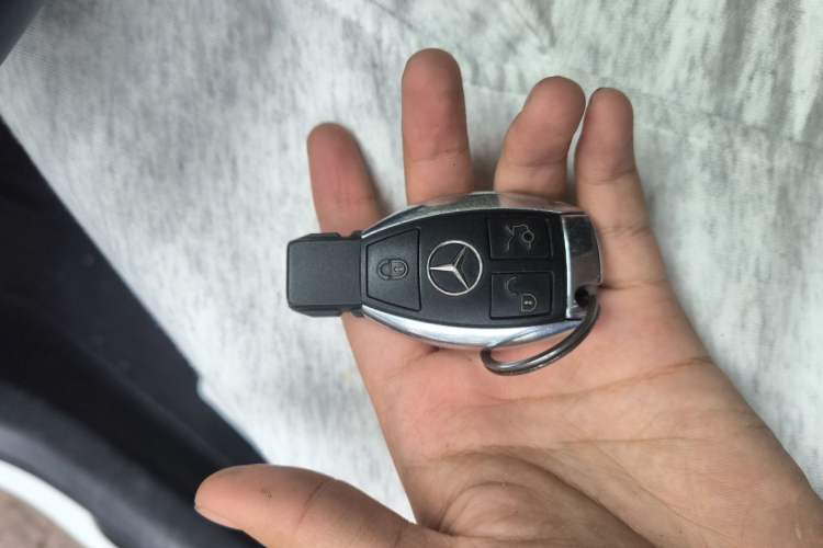 Used Mercedes-Benz C-Class 2018 C 200 Sport Edition Vehicle Key