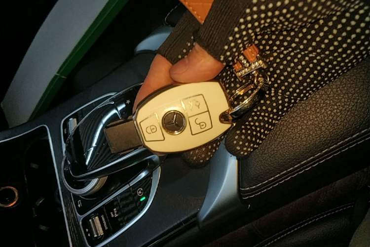 Used Mercedes-Benz C-Class 2018 C 200 L Sport Edition Vehicle Key