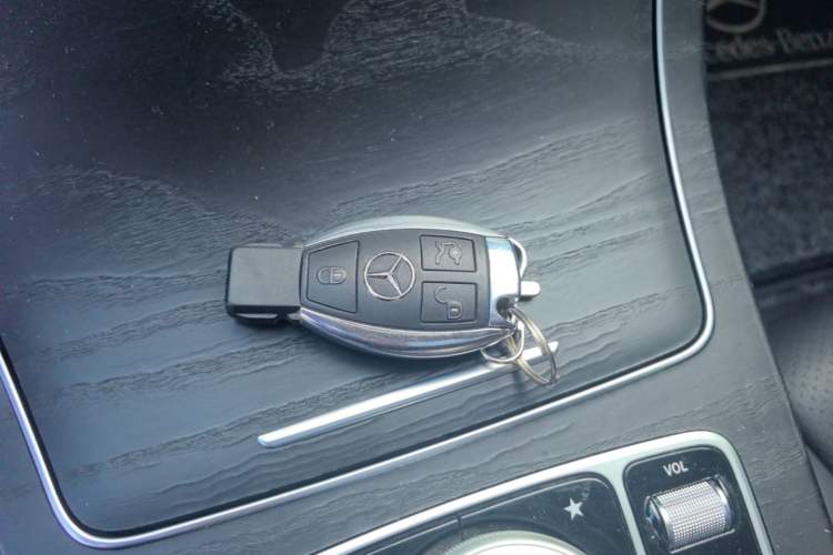 Used Mercedes-Benz C-Class 2018 C 180 L Fashion Edition Sport Version Vehicle Key