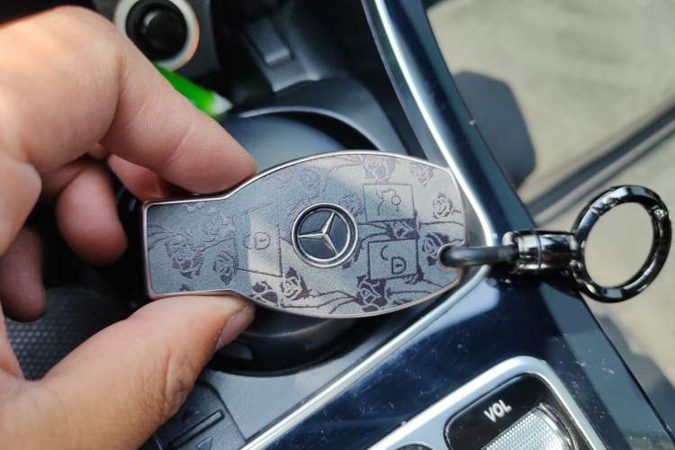 Used Mercedes-Benz C-Class 2018 C 200 Sport Edition Vehicle Key