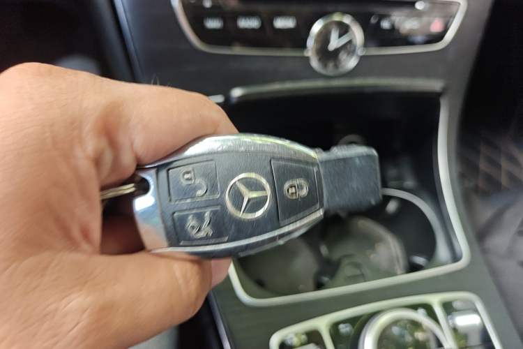 Used Mercedes-Benz C-Class 2018 C 200 L Sport Edition Achievement Special Edition Vehicle Key