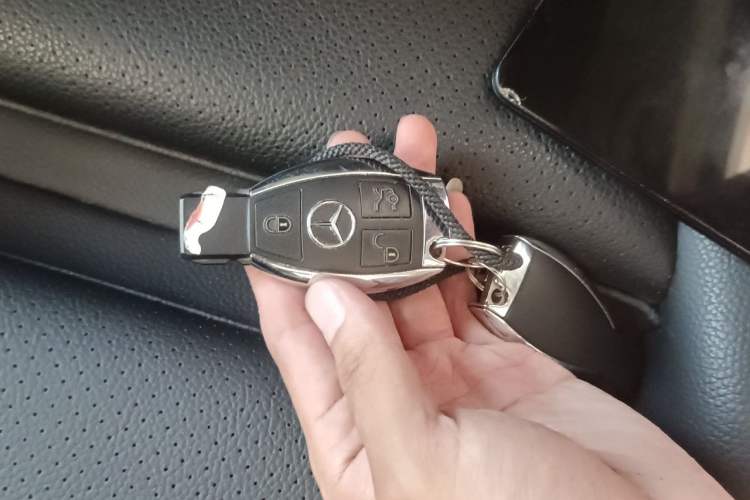 Used Mercedes-Benz C-Class 2018 C 200 Estate Vehicle Key
