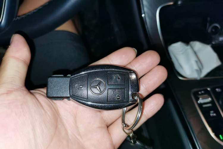 Used Mercedes-Benz C-Class 2018 C 200 L Sport Edition Vehicle Key