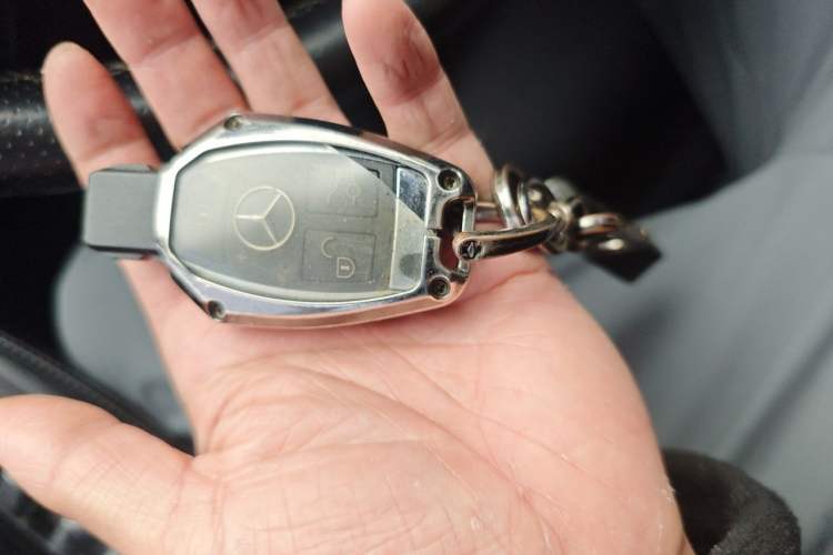 Used Mercedes-Benz C-Class 2018 C 200 L Sport Edition Vehicle Key