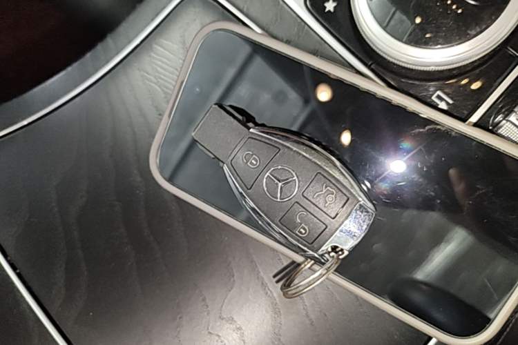 Used Mercedes-Benz C-Class 2018 C 200 L Sport Edition Vehicle Key