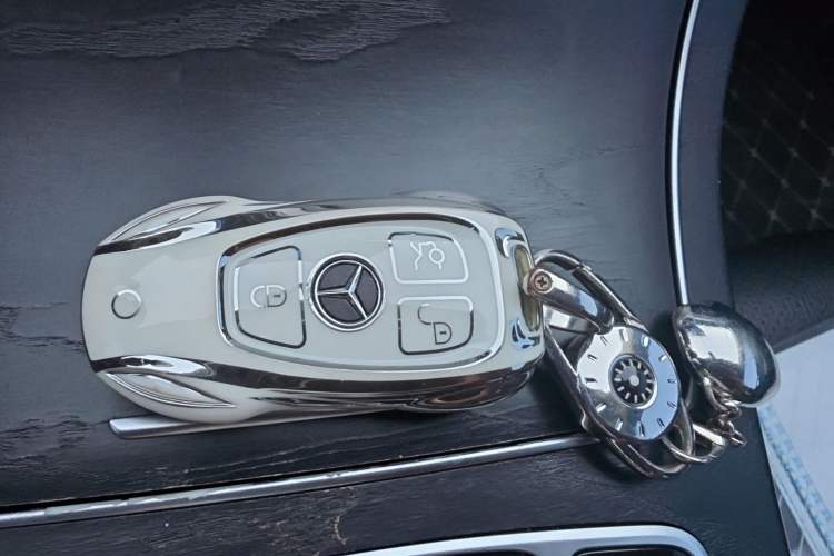 Used Mercedes-Benz C-Class 2018 C 180 L Fashion Edition Sport Version Vehicle Key