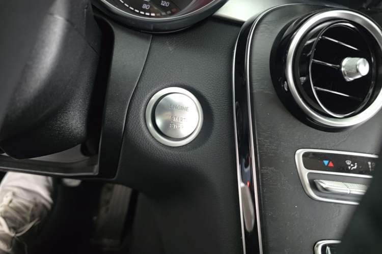 Used Mercedes-Benz C-Class 2018 C 200 L Sport Edition Vehicle Key