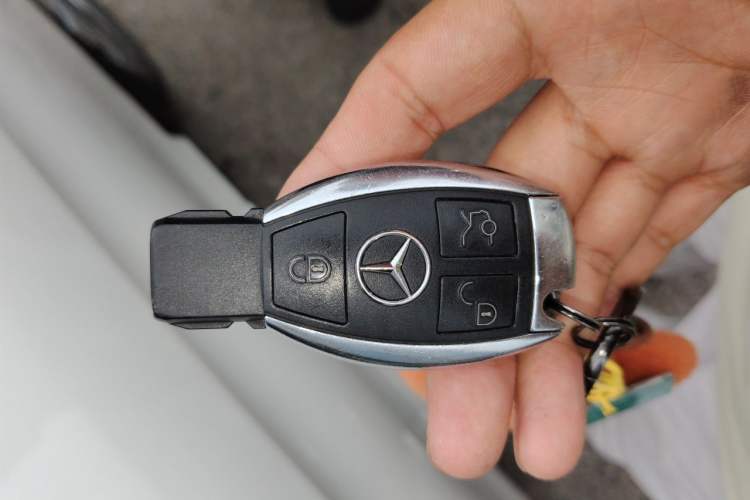 Used Mercedes-Benz C-Class 2018 C 200 L Sport Edition Vehicle Key