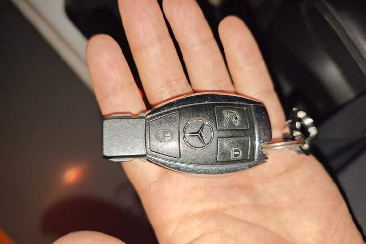 Used Mercedes-Benz C-Class 2018 C 180 L Fashion Edition Sport Version Vehicle Key