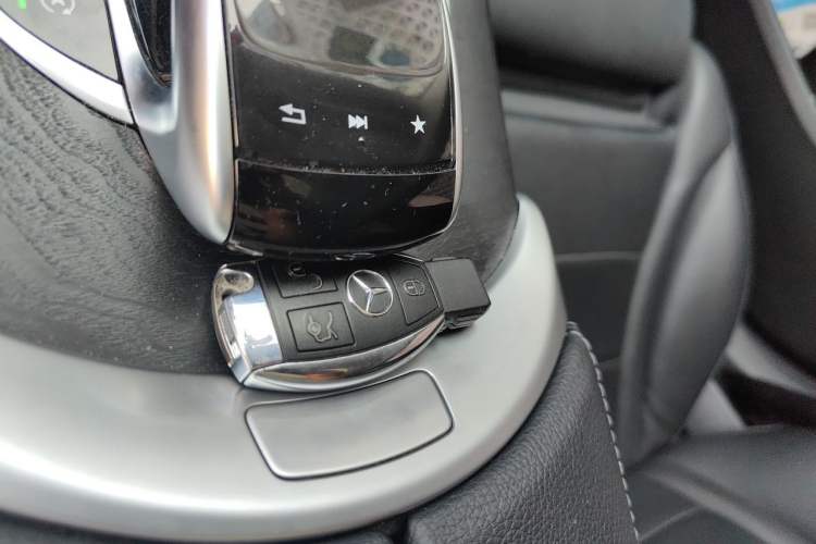 Used Mercedes-Benz C-Class 2018 C 200 L Sport Edition Vehicle Key