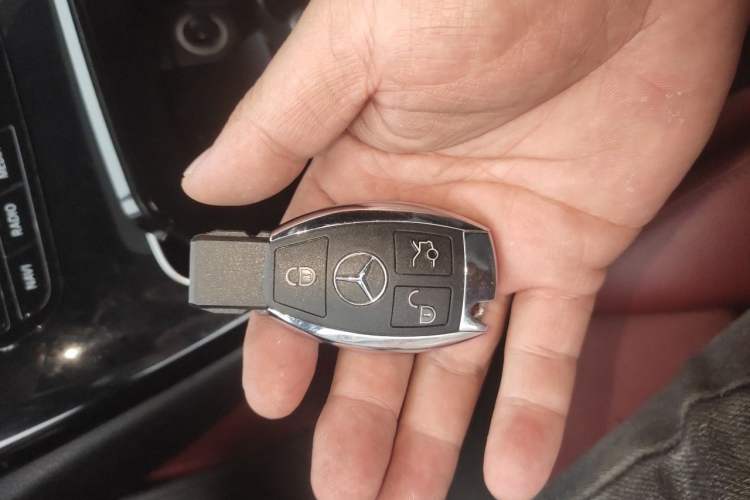 Used Mercedes-Benz C-Class 2018 C 200 Sport Edition Vehicle Key