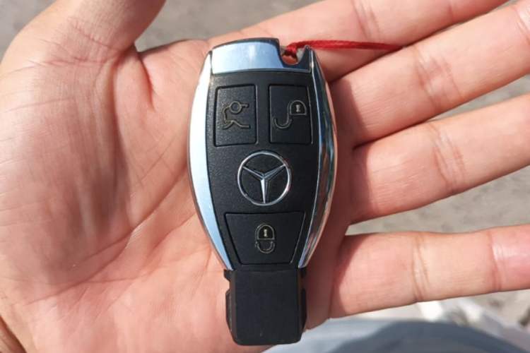 Used Mercedes-Benz C-Class 2018 C 180 L Fashion Edition Sport Version Vehicle Key