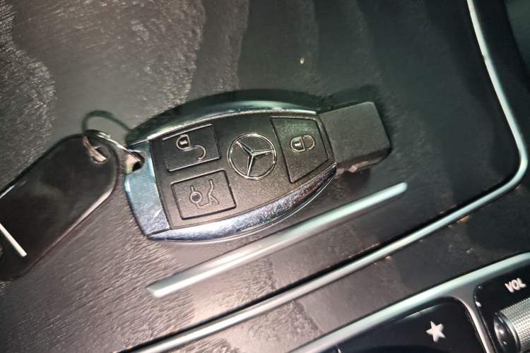 Used Mercedes-Benz C-Class 2018 C 200 Estate Vehicle Key