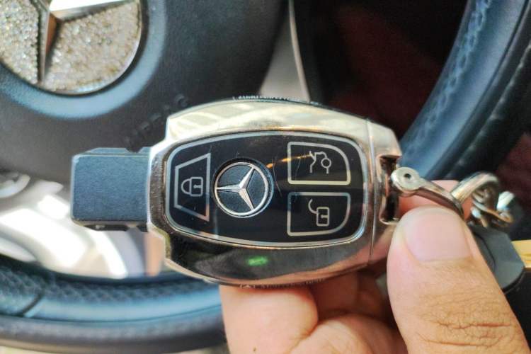 Used Mercedes-Benz C-Class 2018 C 200 L Sport Edition Vehicle Key