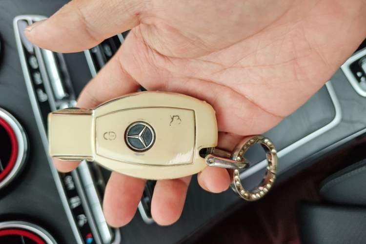 Used Mercedes-Benz C-Class 2018 C 200 L Sport Edition Vehicle Key