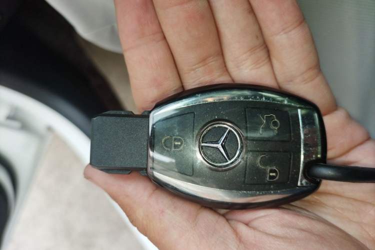 Used Mercedes-Benz C-Class 2018 C 200 Sport Edition Vehicle Key