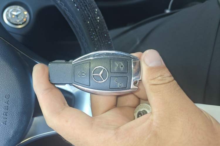 Used Mercedes-Benz C-Class 2018 C 180 L Fashion Edition Sport Version Vehicle Key