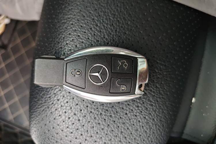 Used Mercedes-Benz C-Class 2018 C 180 L Fashion Edition Sport Version Vehicle Key