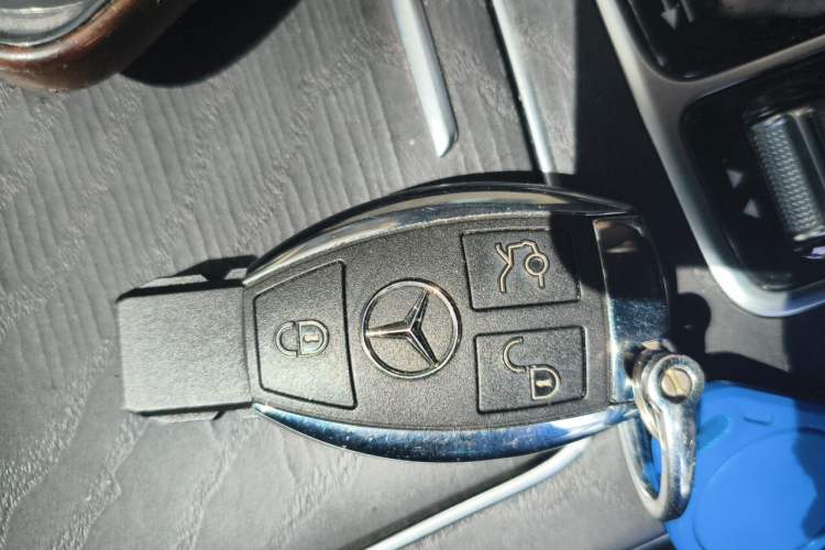 Used Mercedes-Benz C-Class 2018 C 200 L Vehicle Key