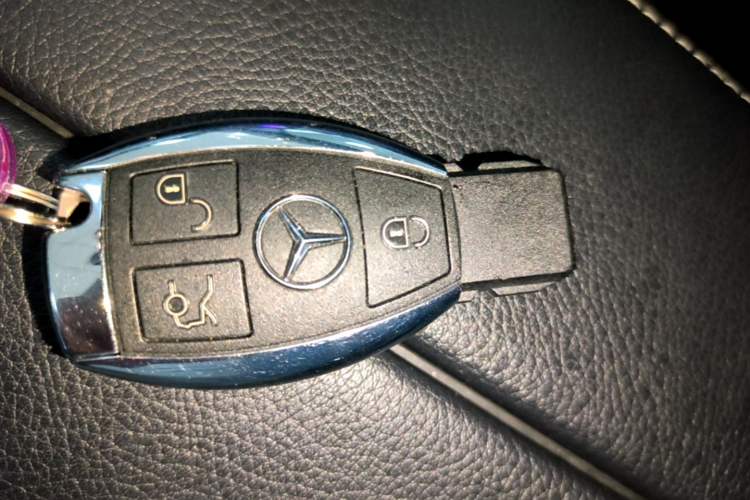 Used Mercedes-Benz C-Class 2018 C 180 L Fashion Edition Sport Version Vehicle Key