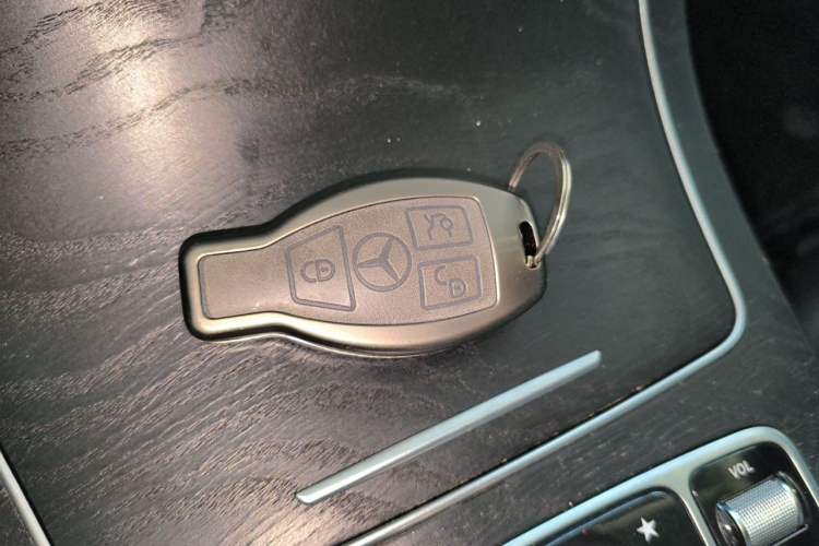Used Mercedes-Benz C-Class 2018 C 200 L Sport Edition Vehicle Key