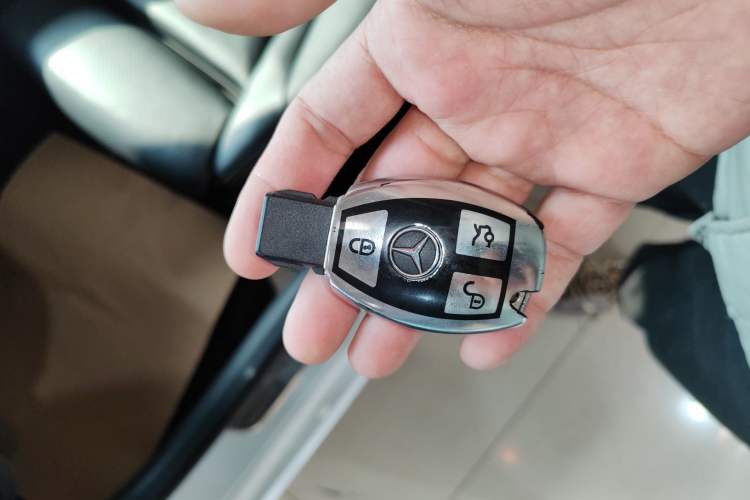 Used Mercedes-Benz C-Class 2018 C 200 L Sport Edition Vehicle Key
