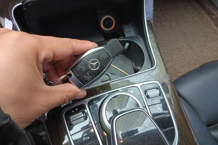 Used Mercedes-Benz C-Class 2018 C 200 L Vehicle Key