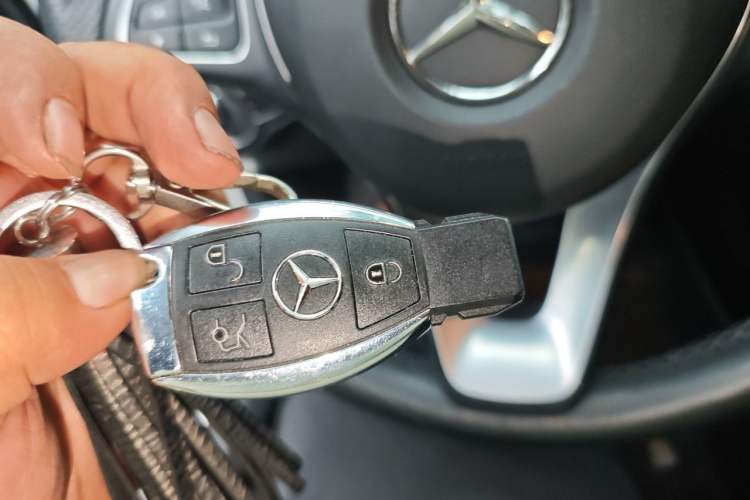 Used Mercedes-Benz C-Class 2018 C 200 L Sport Edition Vehicle Key