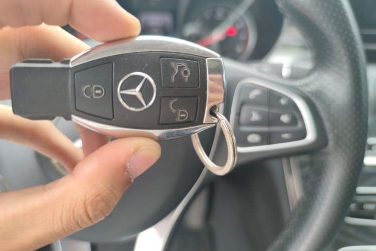 Used Mercedes-Benz C-Class 2018 C 200 Estate Vehicle Key