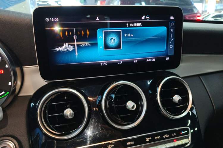 Used Mercedes-Benz C-Class 2019 C 260 Sport Edition Audio And AC Panel