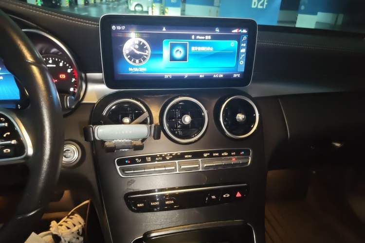 Used Mercedes-Benz C-Class 2019 C 180 L Fashion Edition Sport Version Audio And AC Panel